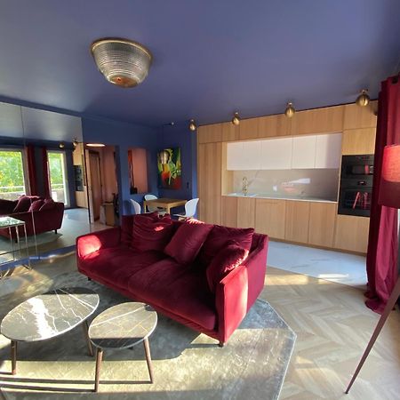 Апартаменты Luxury Paris La Vie En Rose Jacuzzi Terrasse Parking Экстерьер фото